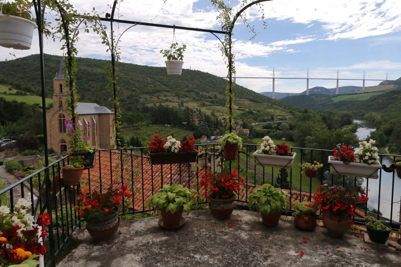 Le Viaduc vu de Peyre, un des plus beaux villages de France