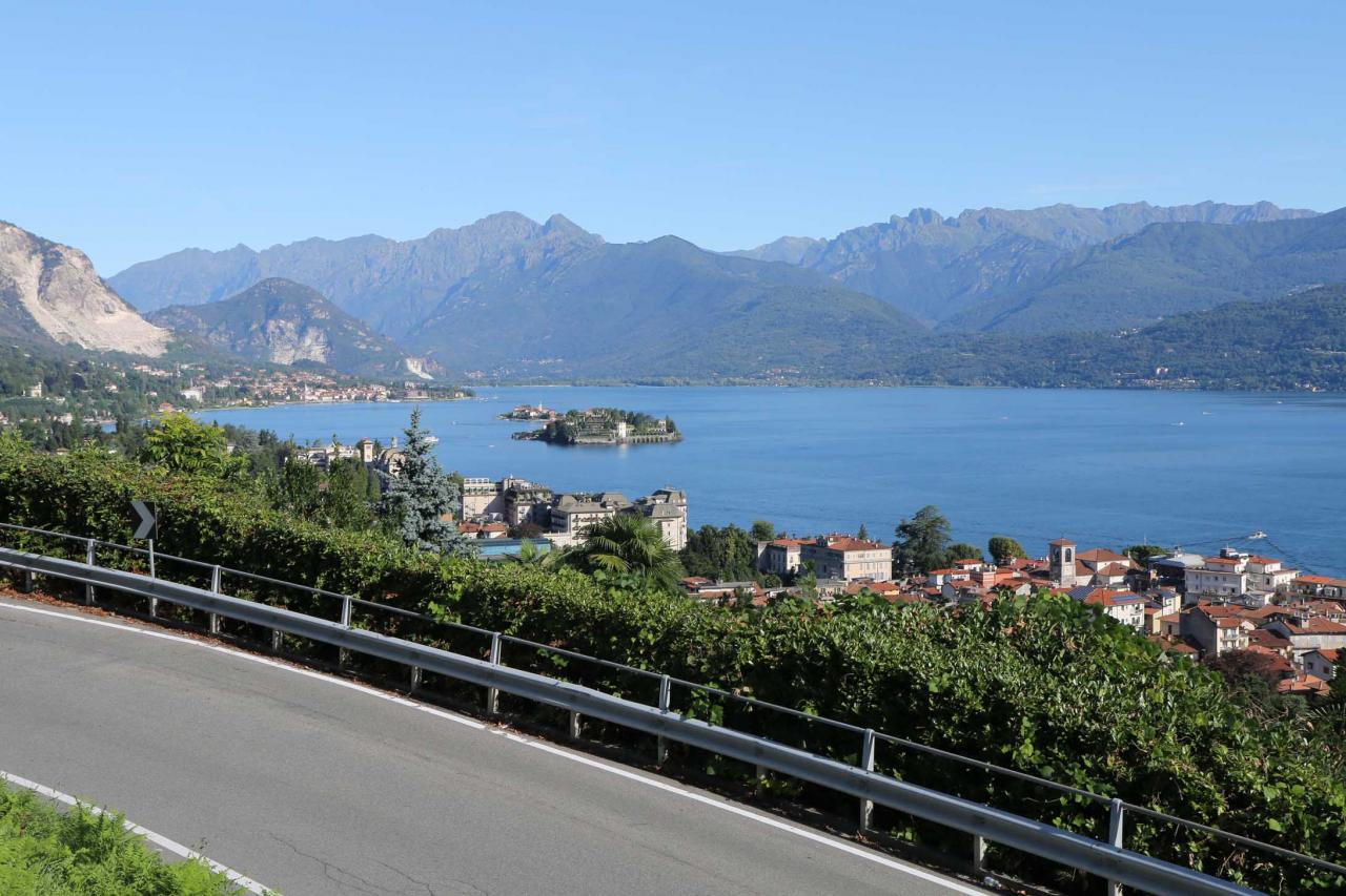 descente du Mottarone et vue sur les îles Borromées